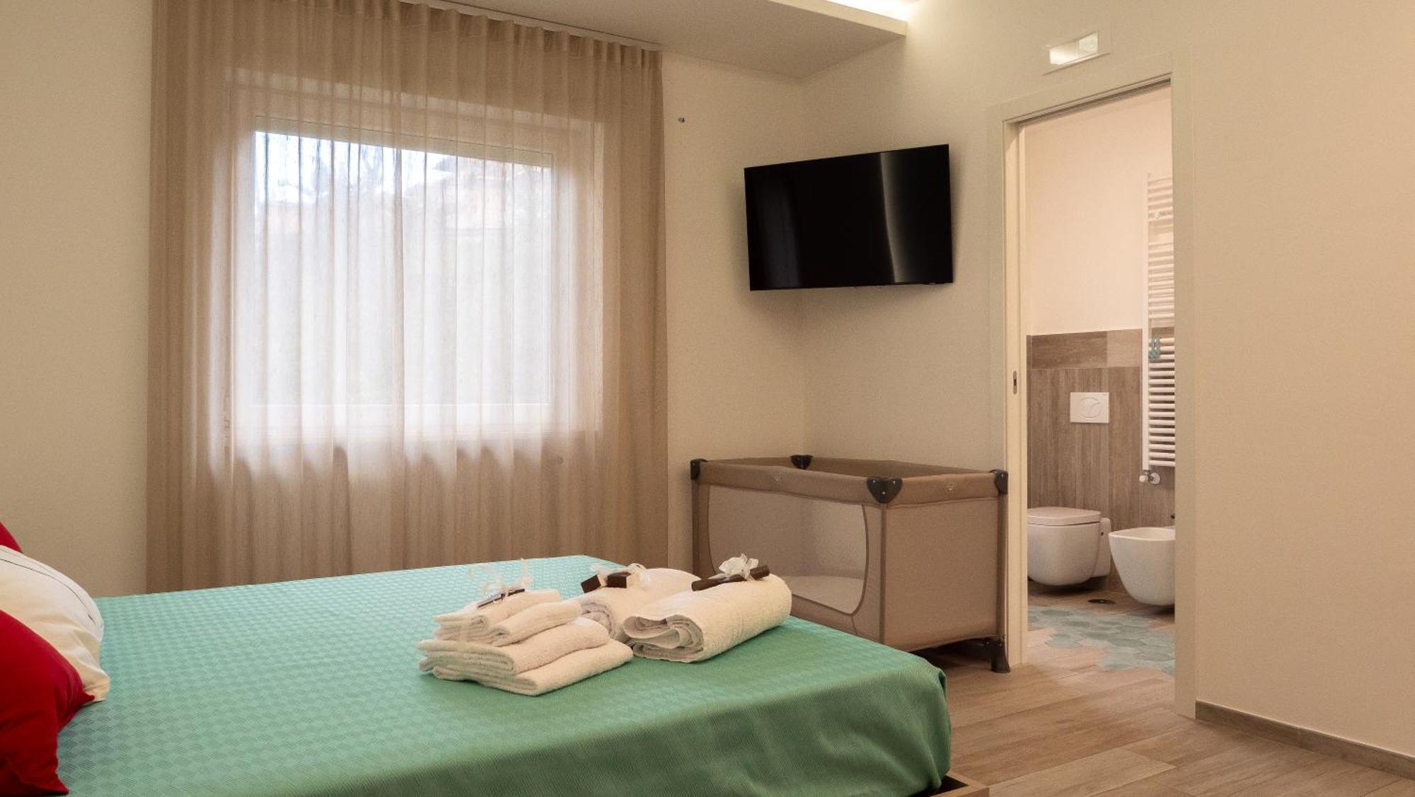 Wanderlust Guesthouse Gaeta Bagian luar foto